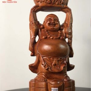 Tượng Phật Di Lặc Nâng Thỏi Vàng